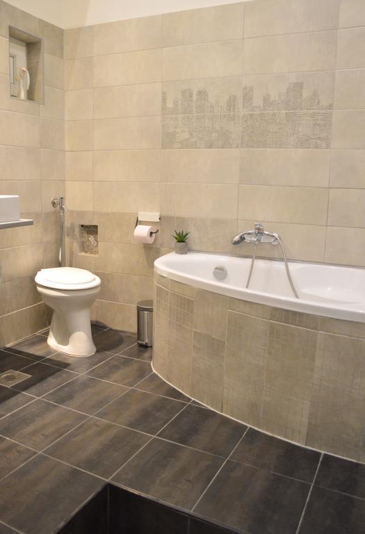Friendly Apartment In Center Budapest Luaran gambar