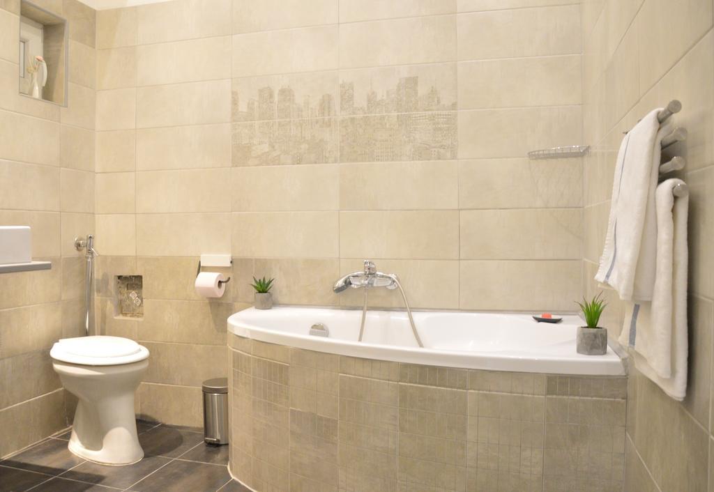 Friendly Apartment In Center Budapest Luaran gambar